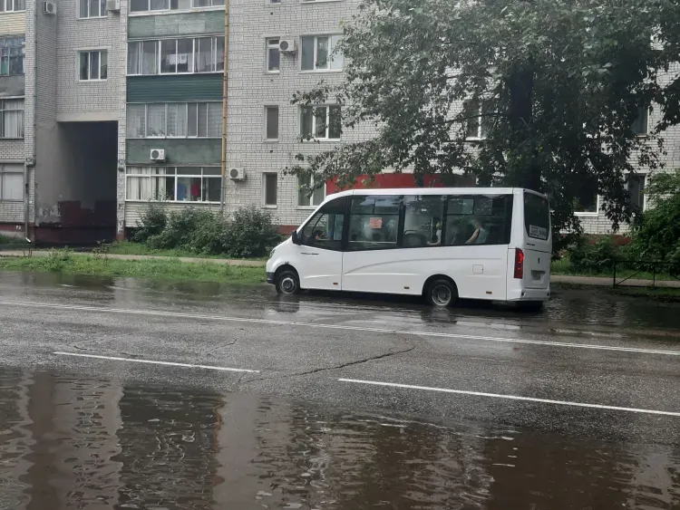 Ливень заставил автобусы изменить движение в микрорайоне Благовещенска