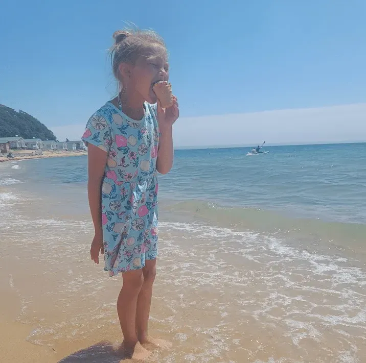 Научить детей правилам поведения на воде поручил Василий Орлов