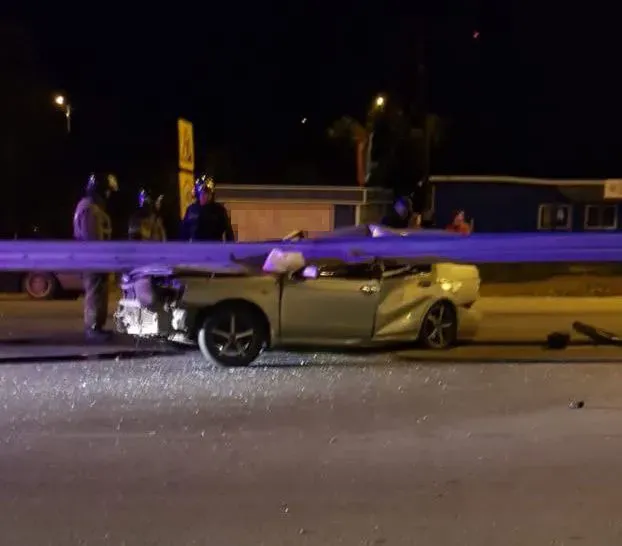 Два человека погибли после столкновения авто с ограждением в Тындинском районе