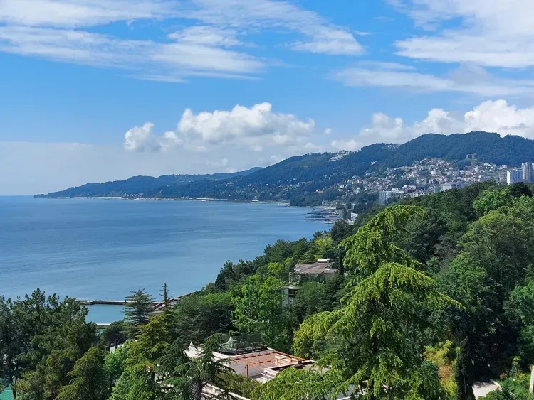 Сочи и Москву выбирают россияне в бархатный сезон