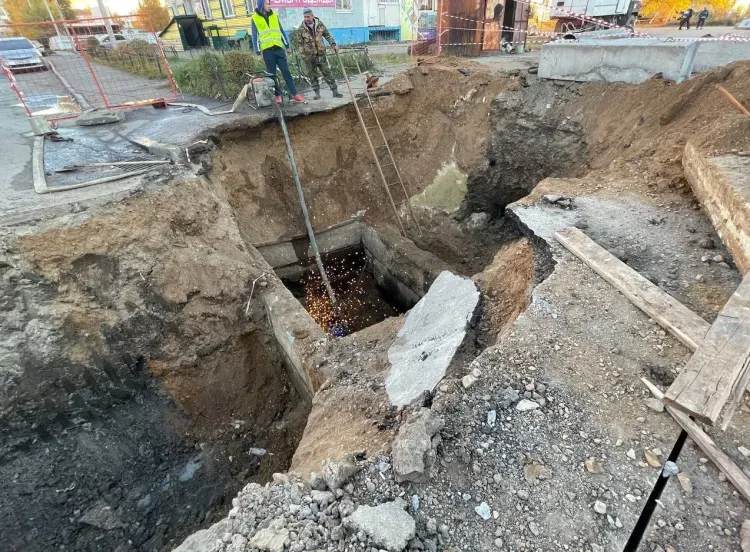 Перекресток для ремонта водовода в микрорайоне Благовещенска перекроют позже