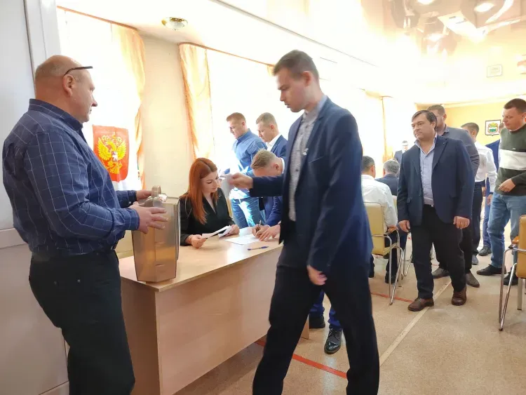 Председателей профильных комитетов избрали депутаты Благовещенского округа