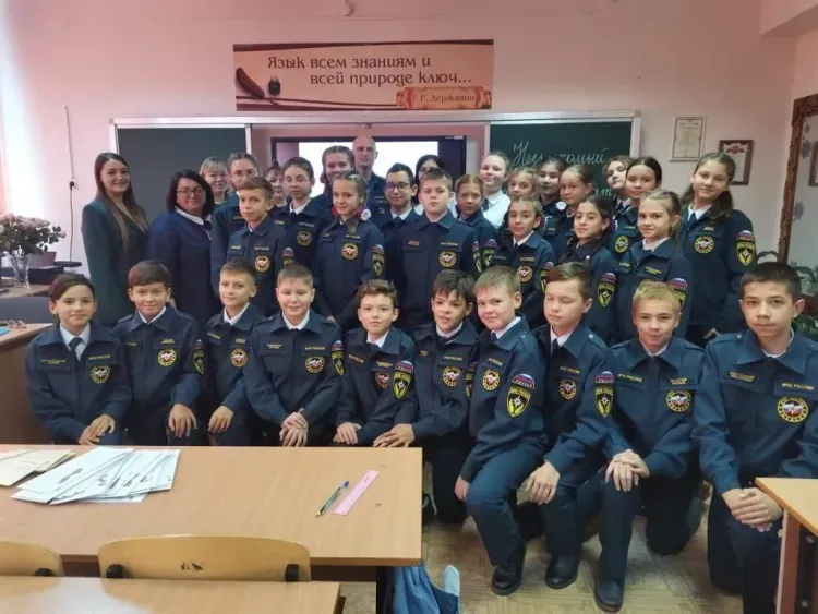 Письма защитникам России написали амурские кадеты