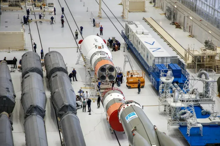 Ракета "Союз-2.1б" готовится к старту с космодрома Восточный