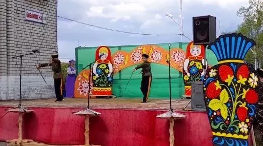 Известные гармонисты Заволокины сыграют в Благовещенском районе