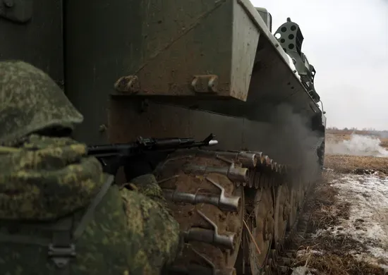 Стрельбу из гранатометов осваивают мобилизованные в Амурской области