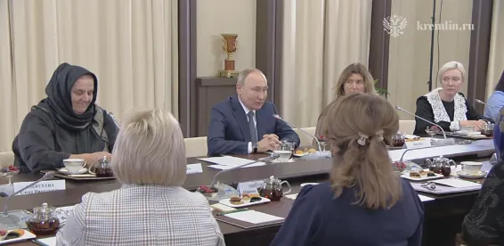 Путин лично встретился с матерями участников СВО: главные заявления