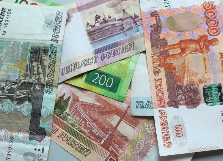 Неиспользуемые банковские счета посоветовали россиянам закрыть