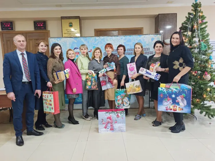 Губернатор Василий Орлов поблагодарил амурчан, исполнивших желания детей из детдомов