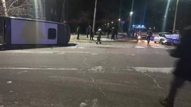 Три человека пострадали в жестком ДТП с автобусом в Благовещенске