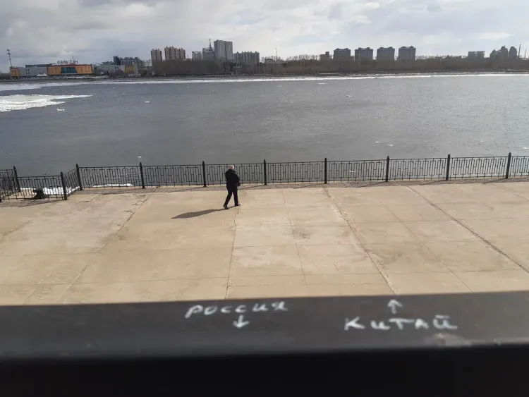 Блюда двух народов попробовали гости праздника в китайском уезде напротив Приамурья