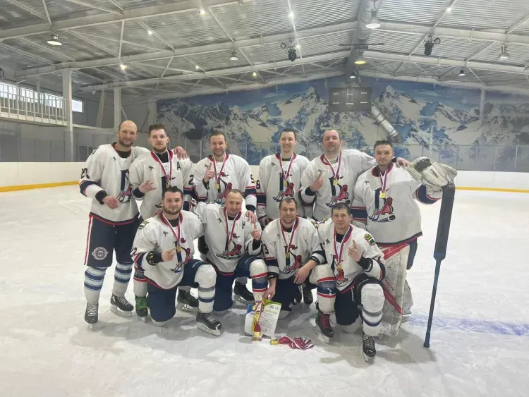 Команда хоккеистов Благовещенска завоевала победу на Спартакиаде городов