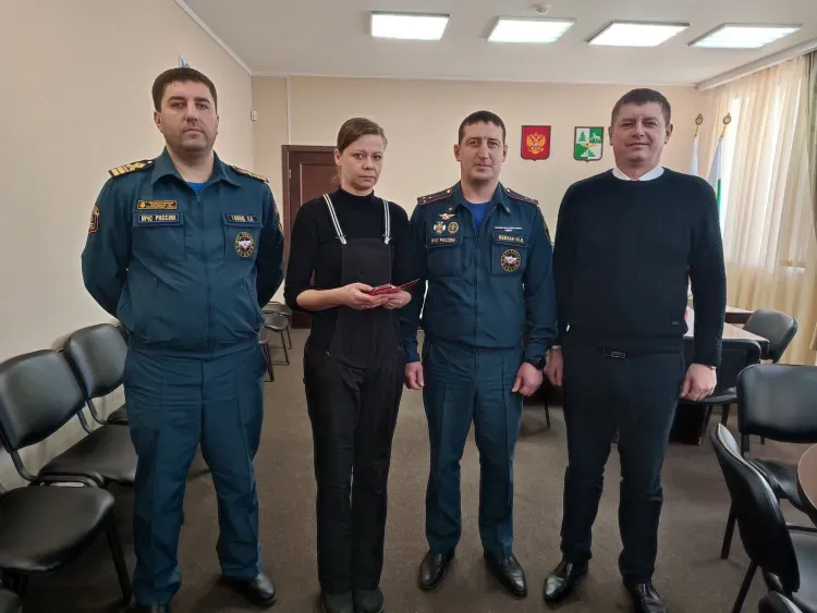 Медаль МЧС получила жительница Тынды за спасение тонущего ребенка