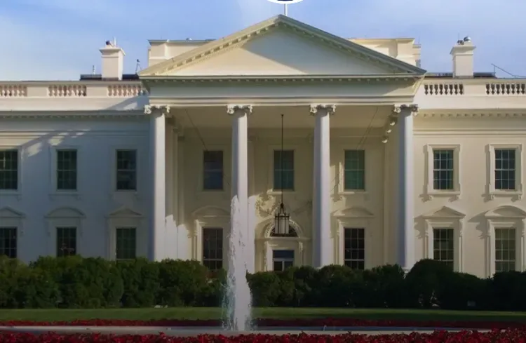 Байден обратится к Путину 21 февраля