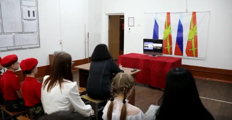 Телемост с участниками СВО и их семьями организовали в городе Белогорск