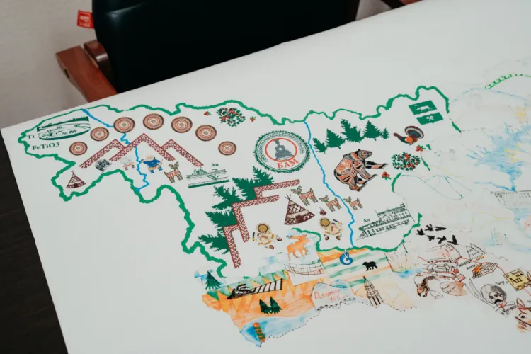 Космодром, БАМ и первопроходец появятся на вышитой карте Амурской области