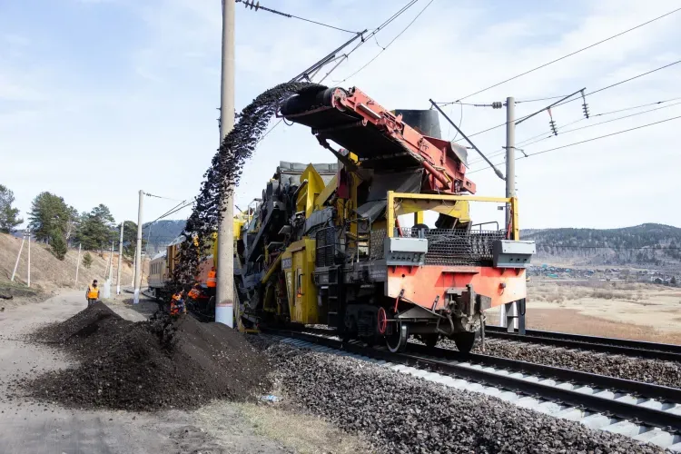 ЗабЖД подготовит к новой путеремонтной кампании более 100 единиц спецтехники