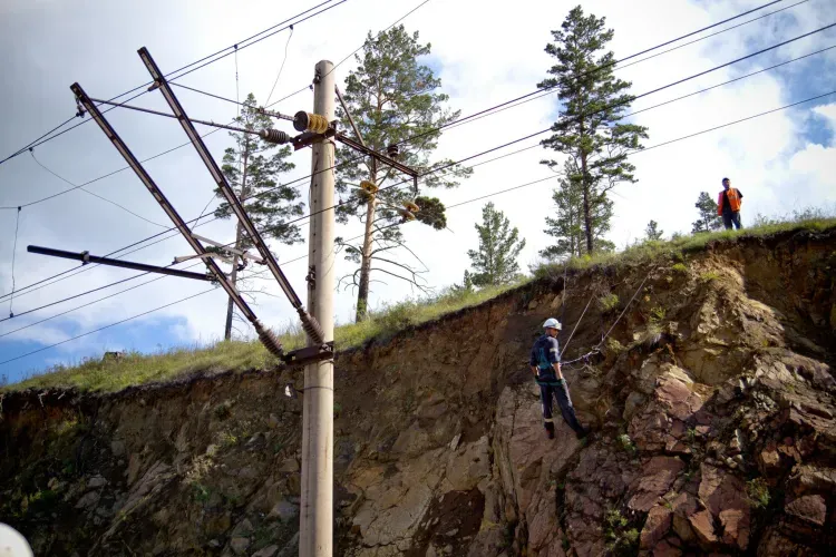 На ЗабЖД защитят инфраструктуру от скально-обвальных осыпей и камнепадов