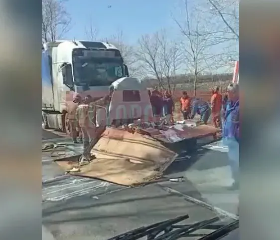 Два человека стали жертвами жесткого ДТП в Амурской области