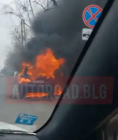 Автомобиль сгорел в центре Благовещенска