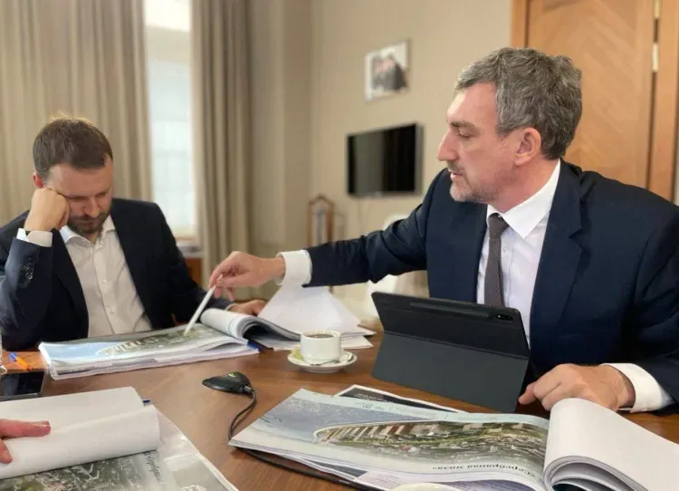 Василий Орлов защитил мастер-планы развития Благовещенска и Белогорска