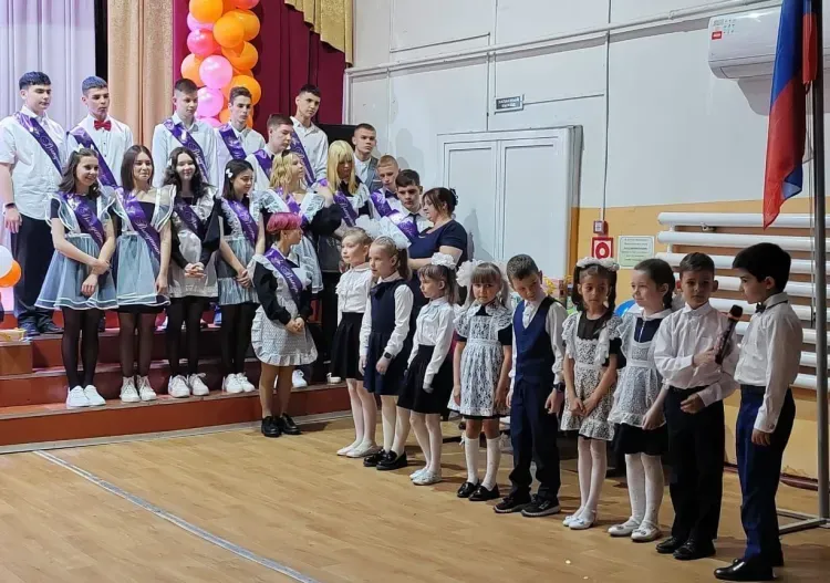Последний звонок прозвенел в школах Благовещенского округа