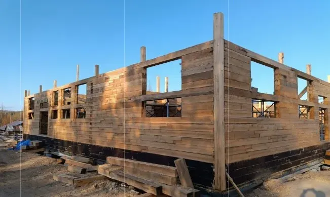 Стены нового Дома культуры возводят в селе Тындинского округа