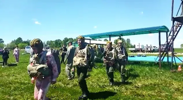 Школьная команда по парашютному спорту создана в Благовещенском округе