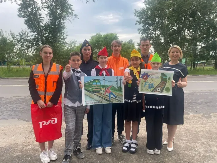 Железнодорожники призвали водителей Благовещенска быть бдительными при пересечении железнодорожных переездов