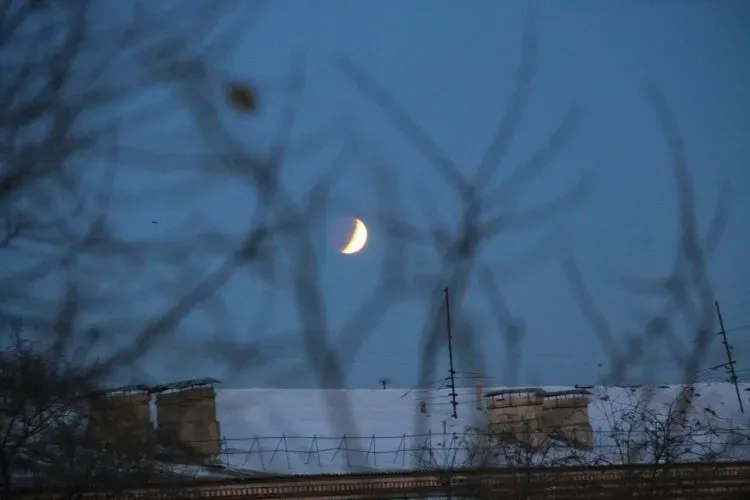 Суперлуние и редкую "голубую Луну" увидят в августе земляне