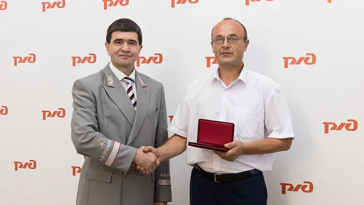 На ЗабЖД наградили передовиков производства государственными и ведомственными наградами