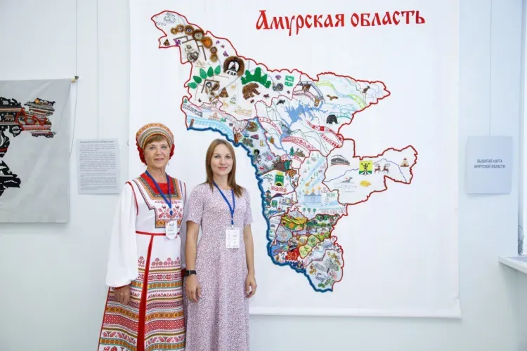 Вышитую карту Амурской области презентовали на фестивале в Чебоксарах