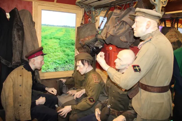 Передвижной музей «Поезд Победы» посетили почти 800 жителей Белогорска 