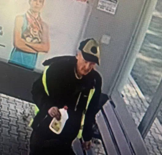 Вознаграждение за информацию о расклейщике могут получить благовещенцы