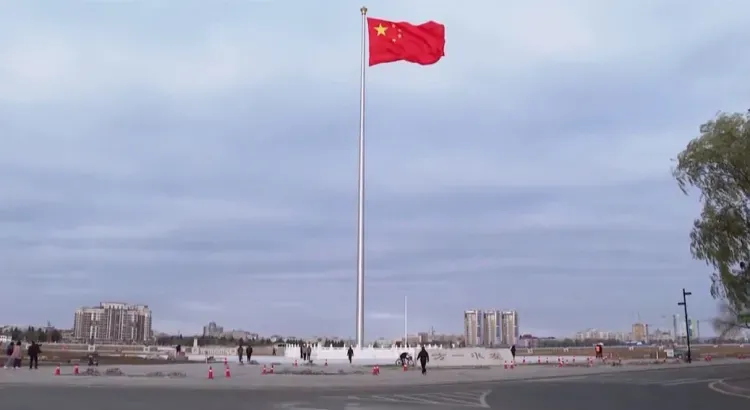 Площадь государственного флага в Хэйхэ открыли для посетителей