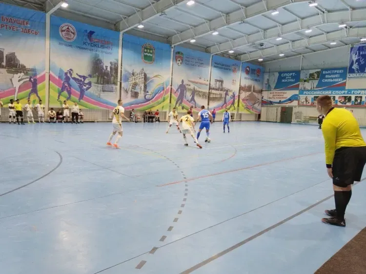 Первые игры состоялись на любительском чемпионате по футболу в Приамурье