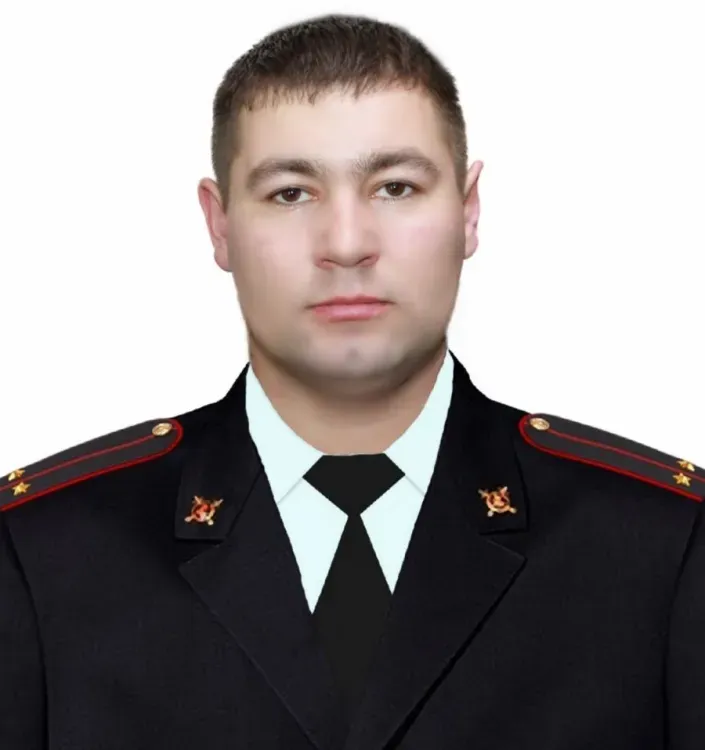 Сотрудник полиции помог женщинам отремонтировать машину в Приамурье