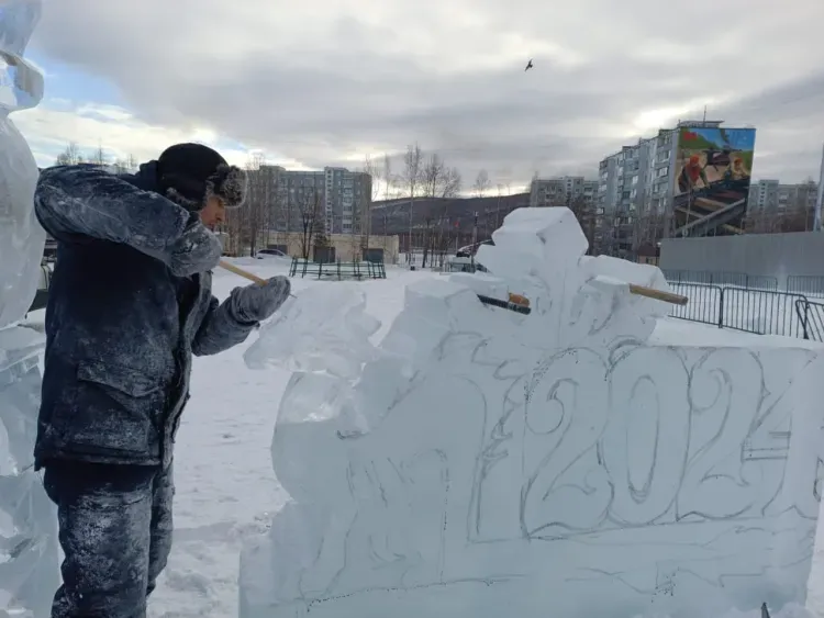 Подготовку к празднованию Нового года начали в Тынде