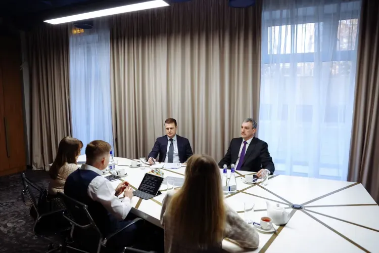 С выпускниками программы для управленцев встретился министр в Амурской области