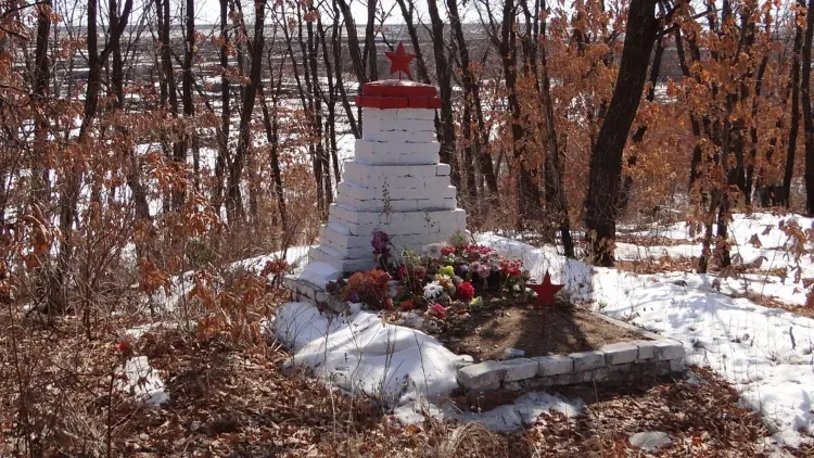 10 захоронений воинов приведут в порядок в Амурской области