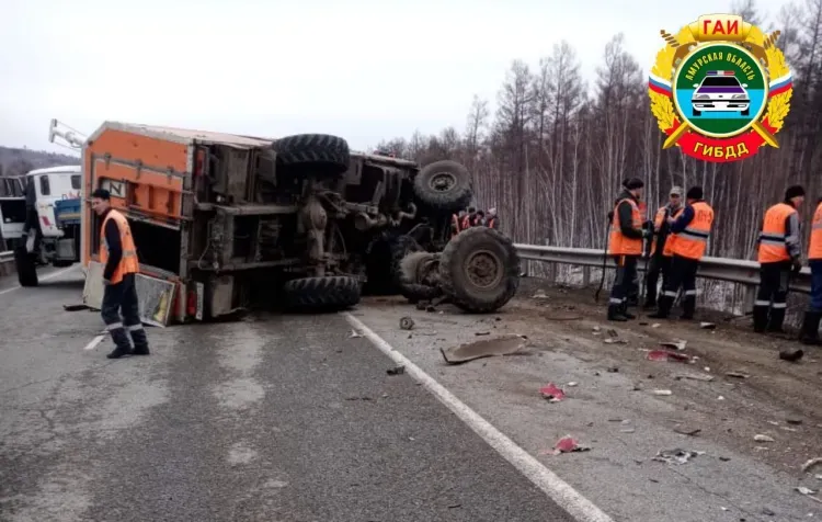 Не выбрал безопасную дистанцию: подробности аварии с вахтовиками в Приамурье