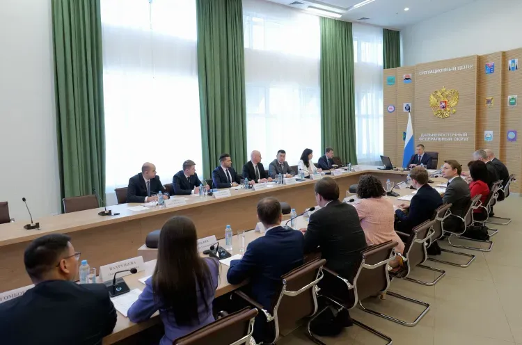 Вице-премьер Трутнев встретился с выпускниками дальневосточной программы управленцев