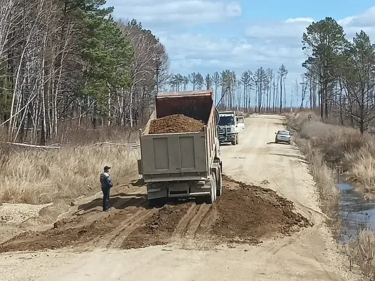 Проезд закрыт на двух дорогах Амурской области