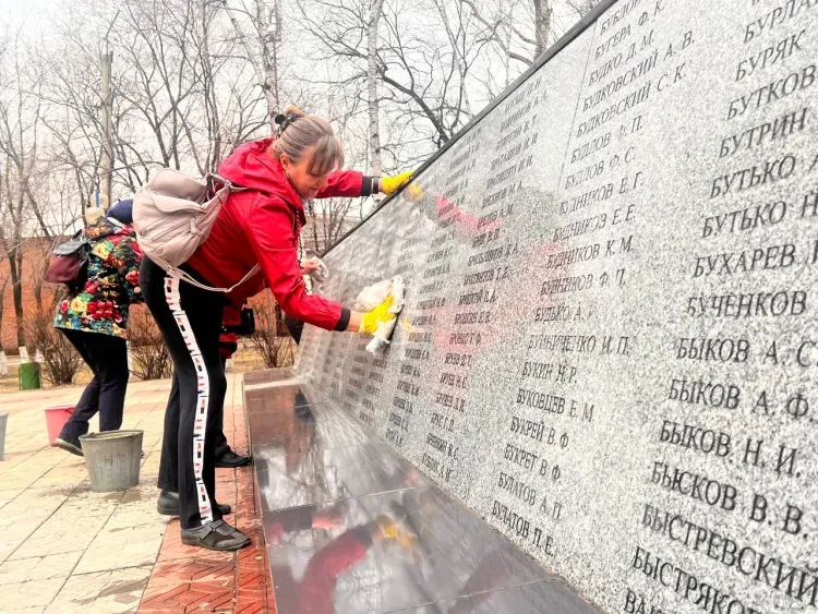 Экскурсию провели для участников субботника в Благовещенске
