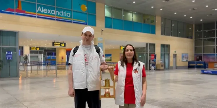 Амурчанка вместе с российским актером передала частичку Вечного огня в Египте