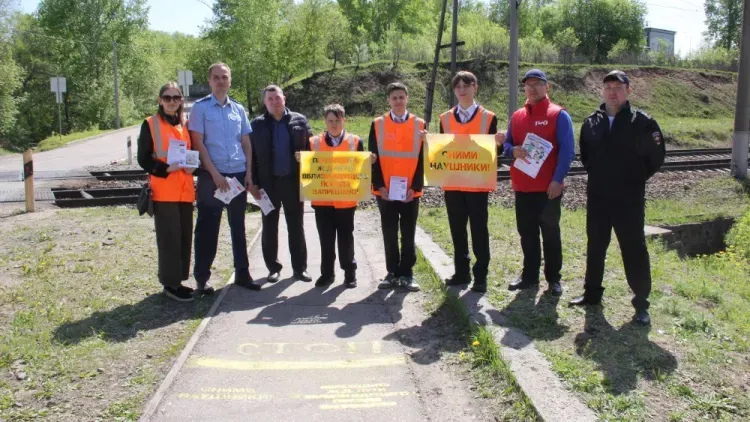Сотрудники Забайкальской магистрали провели рейд «Безопасный переход» по профилактике правонарушений и травматизма пешеходов на железнодорожных путях
