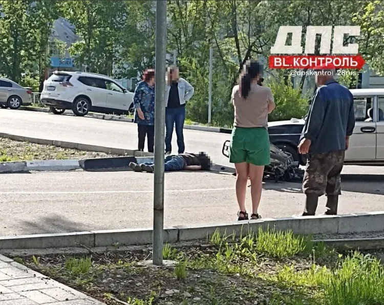 Мотоциклист при обгоне столкнулся с машиной в Райчихинске