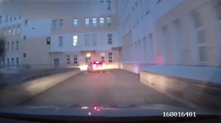 Будущую маму в считанные минуты доставили в роддом сотрудники ГИБДД