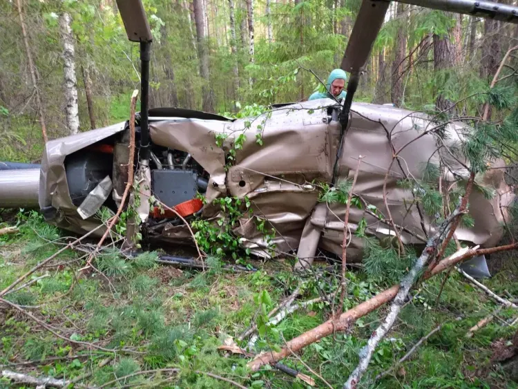 Частный вертолет разбился в Свердловской области
