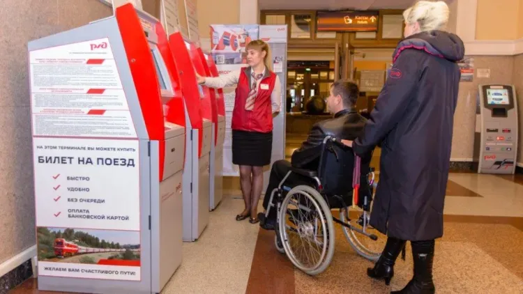 Более 1,9 тыс. маломобильных пассажиров воспользовались услугами сопровождения на вокзалах ЗабЖД в первом полугодии 2024 года